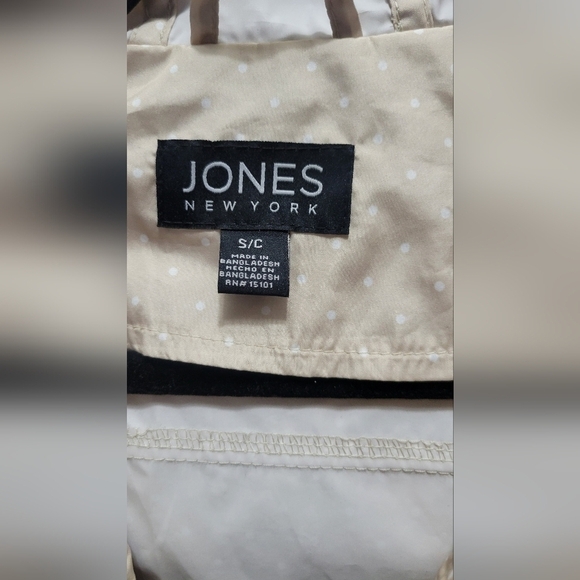 Jones New York Women's Rain Jacket Parka In A Pocket Windbreaker NWOT - Picture 7 of 9